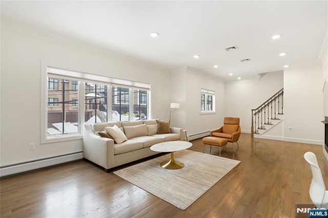 80 Homestead Avenue A, Palisades Park, NJ 07650