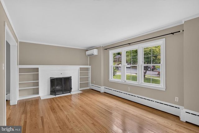 1306 VANCERIGHT CIR, Winchester, VA 22601