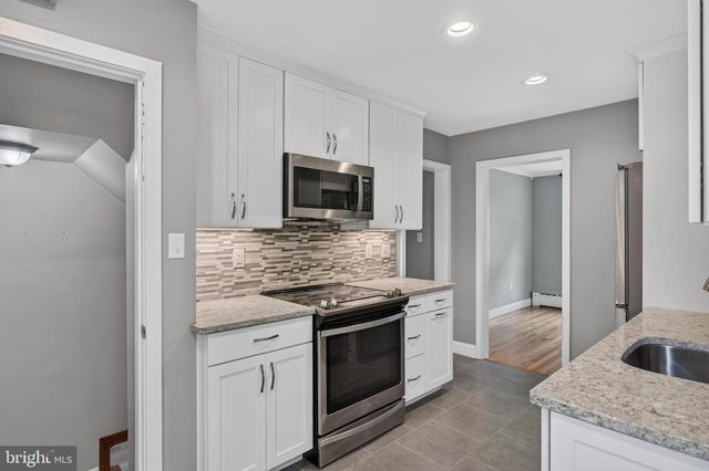 1306 VANCERIGHT CIR, Winchester, VA 22601