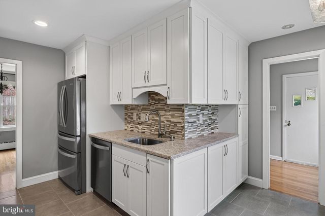 1306 VANCERIGHT CIR, Winchester, VA 22601