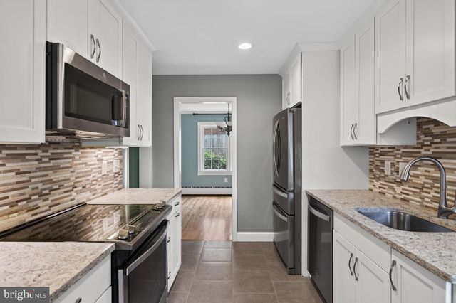 1306 VANCERIGHT CIR, Winchester, VA 22601