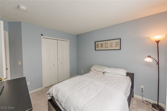 160 Stonepointe Drive, Berea, OH 44017