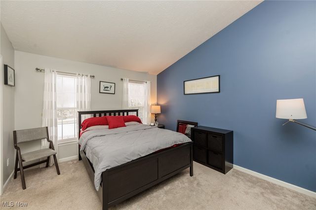 160 Stonepointe Drive, Berea, OH 44017