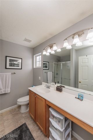 160 Stonepointe Drive, Berea, OH 44017