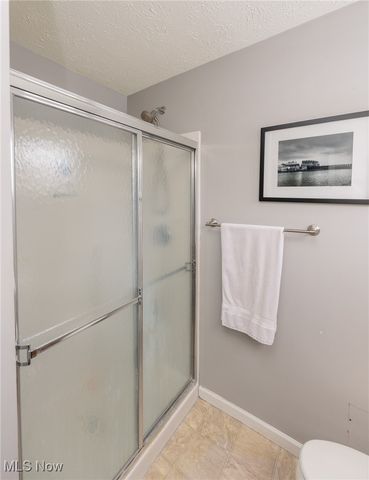 160 Stonepointe Drive, Berea, OH 44017