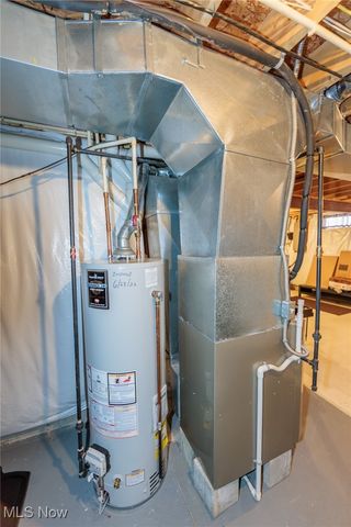 160 Stonepointe Drive, Berea, OH 44017