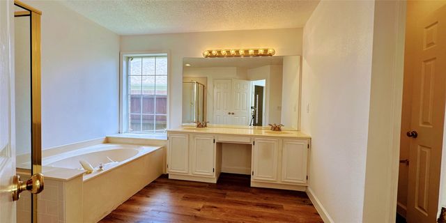 7208 Chateau Drive, Frisco, TX 75035