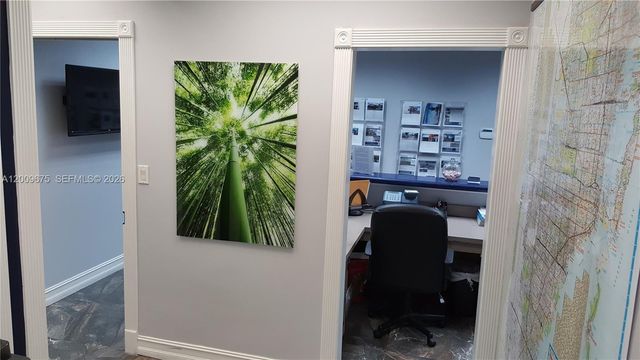 7500 NW 25th St 114, Miami, FL 33122