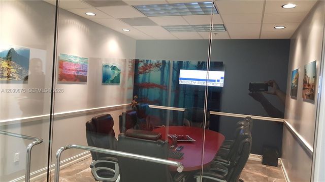7500 NW 25th St 114, Miami, FL 33122