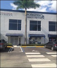 7500 NW 25th St 114, Miami, FL 33122