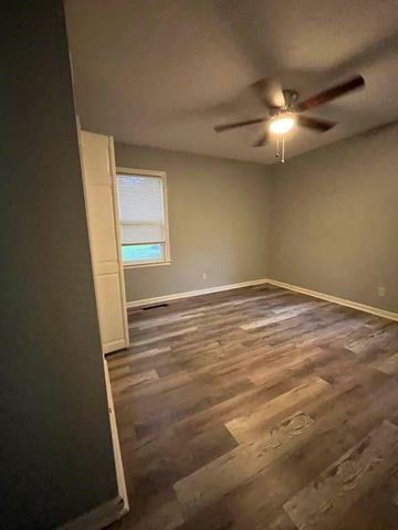 9106 E 72nd Terrace, Raytown, MO 64133