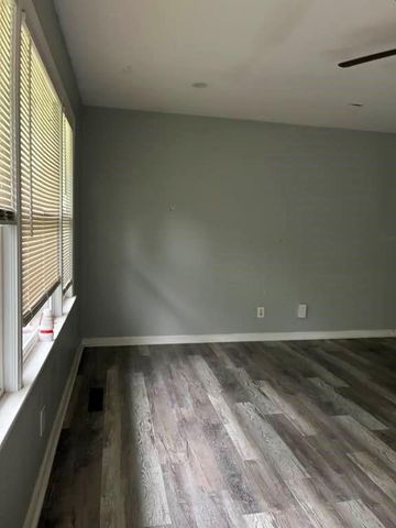 9106 E 72nd Terrace, Raytown, MO 64133
