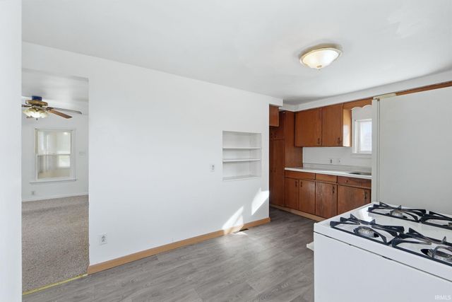 1537 W Till Road, Fort Wayne, IN 46825