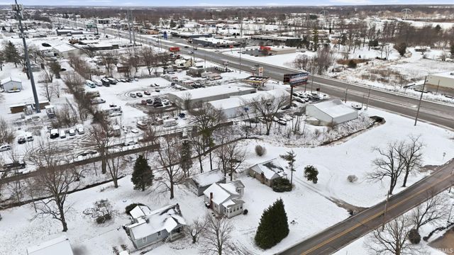 1537 W Till Road, Fort Wayne, IN 46825