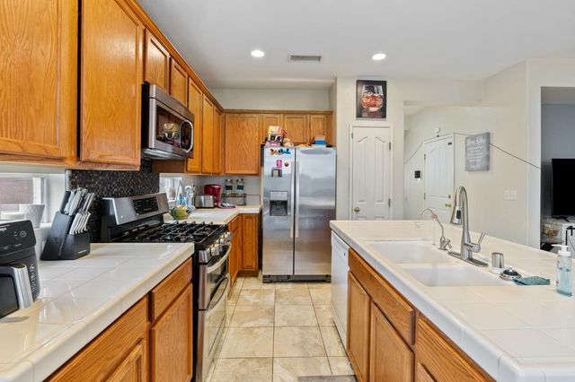 3235 Marrissey Ln, Sacramento, CA 95834