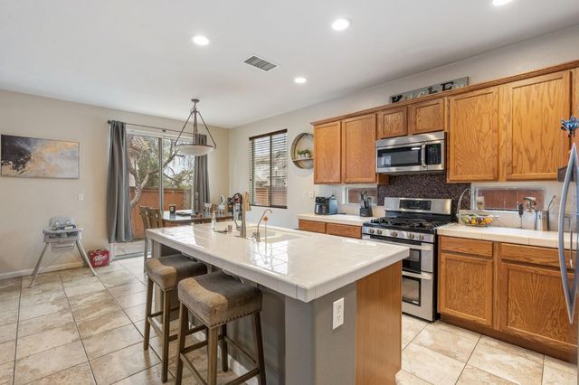 3235 Marrissey Ln, Sacramento, CA 95834