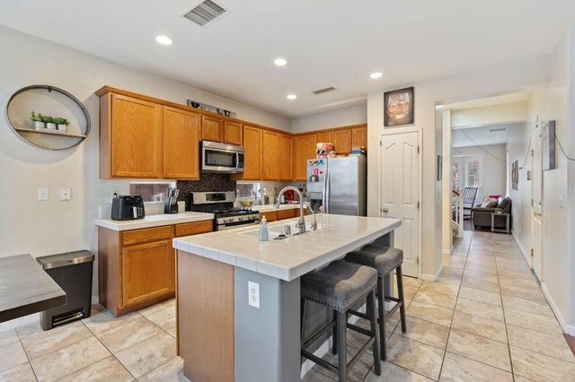 3235 Marrissey Ln, Sacramento, CA 95834