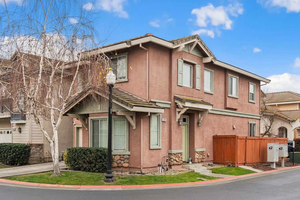 3235 Marrissey Ln, Sacramento, CA 95834