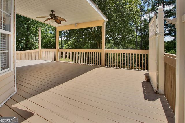 190 Baywatch Circle, Fayetteville, GA 30215