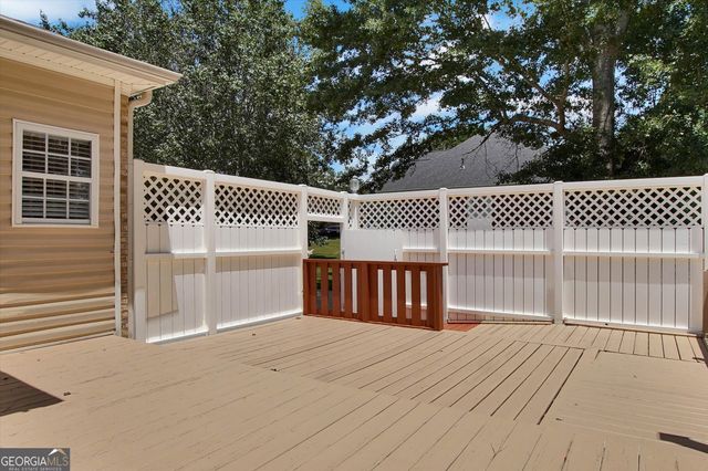 190 Baywatch Circle, Fayetteville, GA 30215