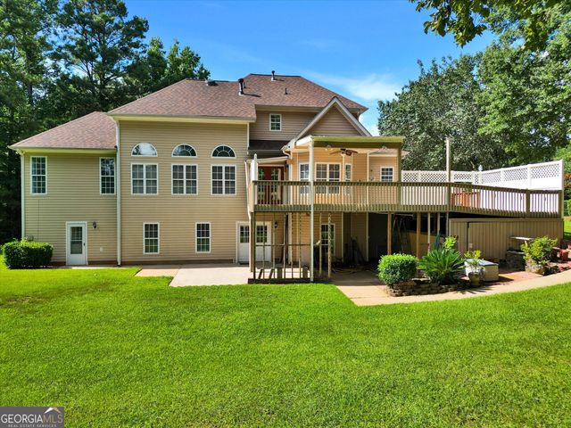 190 Baywatch Circle, Fayetteville, GA 30215
