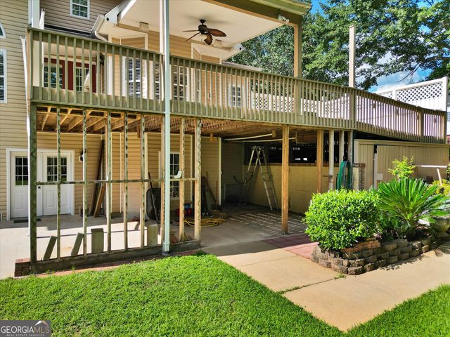 190 Baywatch Circle, Fayetteville, GA 30215