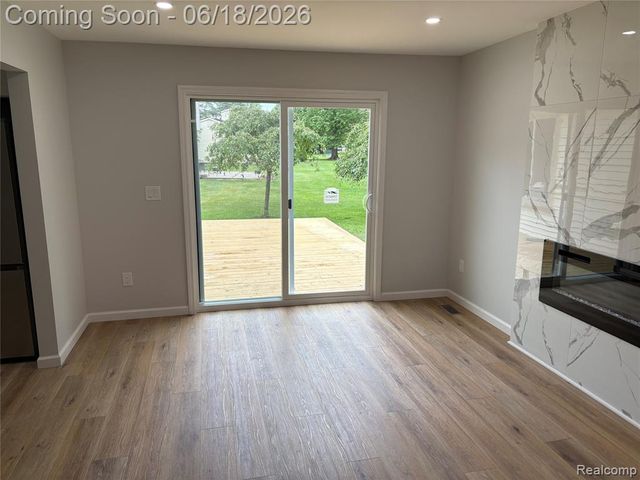 23658 Valley Starr, Novi, MI 48375