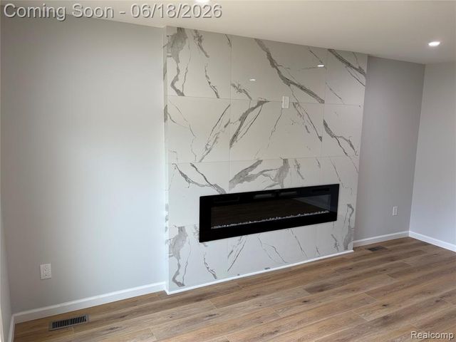 23658 Valley Starr, Novi, MI 48375