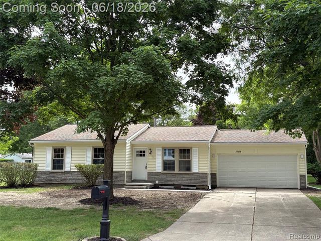 23658 Valley Starr, Novi, MI 48375