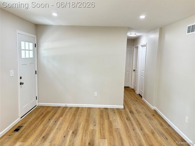 23658 Valley Starr, Novi, MI 48375