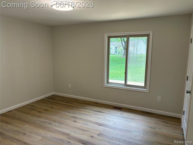 23658 Valley Starr, Novi, MI 48375