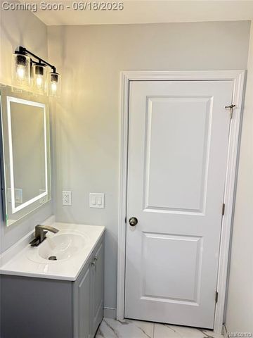 23658 Valley Starr, Novi, MI 48375