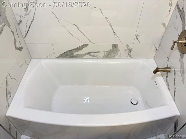 23658 Valley Starr, Novi, MI 48375