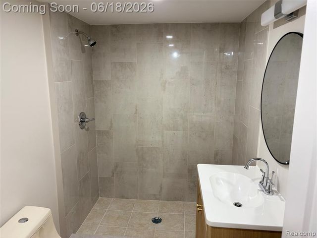 23658 Valley Starr, Novi, MI 48375
