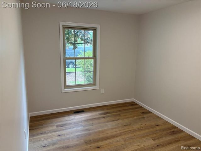 23658 Valley Starr, Novi, MI 48375