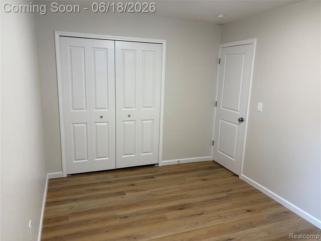 23658 Valley Starr, Novi, MI 48375