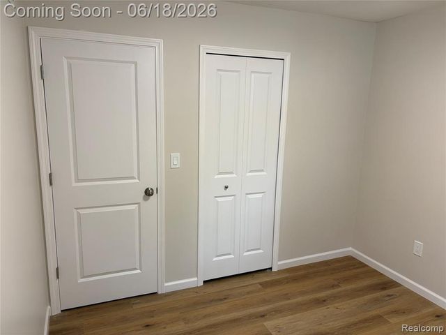 23658 Valley Starr, Novi, MI 48375