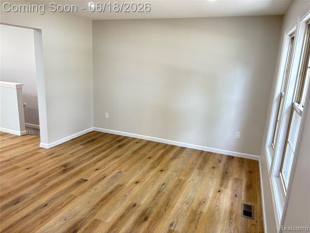 23658 Valley Starr, Novi, MI 48375