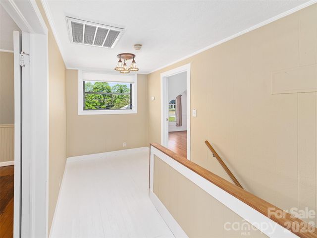 118 Robertson Street, Burnsville, NC 28714