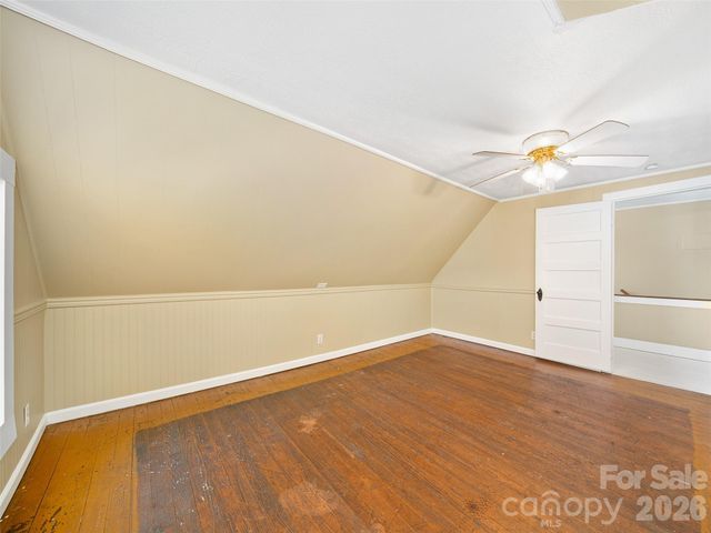 118 Robertson Street, Burnsville, NC 28714