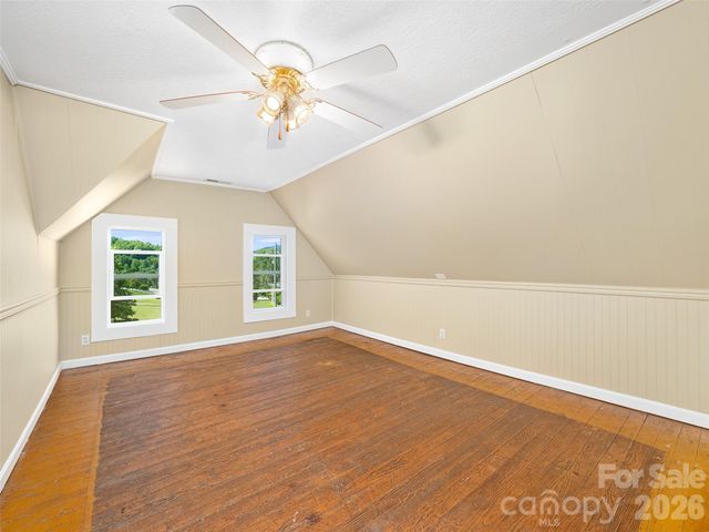118 Robertson Street, Burnsville, NC 28714