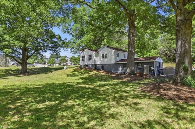 4966 Red Pine Lane, Pfafftown, NC 27040
