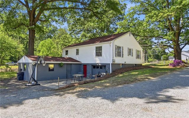 4966 Red Pine Lane, Pfafftown, NC 27040