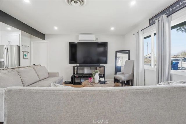 23921 South, Apple Valley, CA 92307