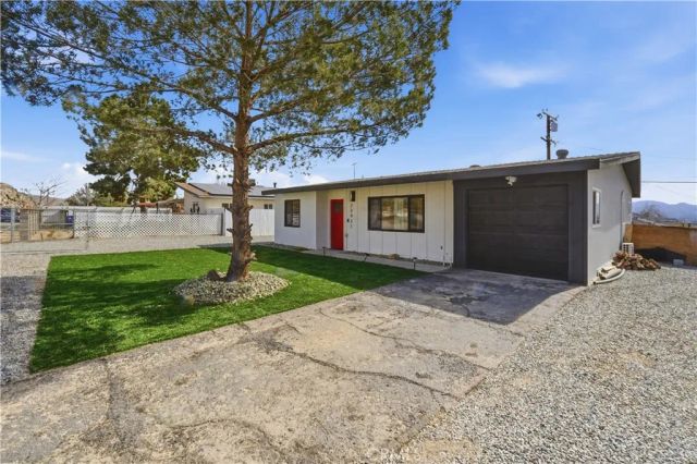 23921 South, Apple Valley, CA 92307