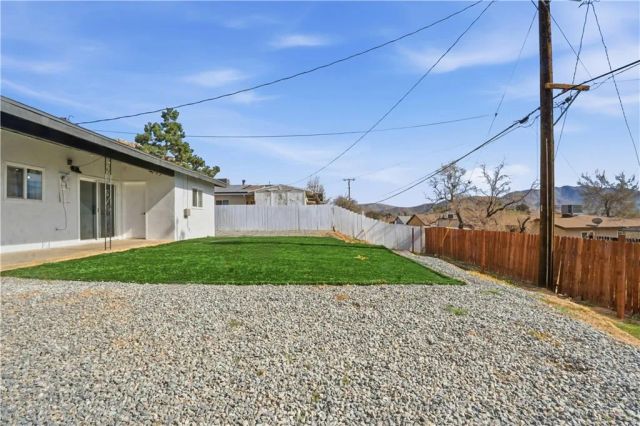 23921 South, Apple Valley, CA 92307