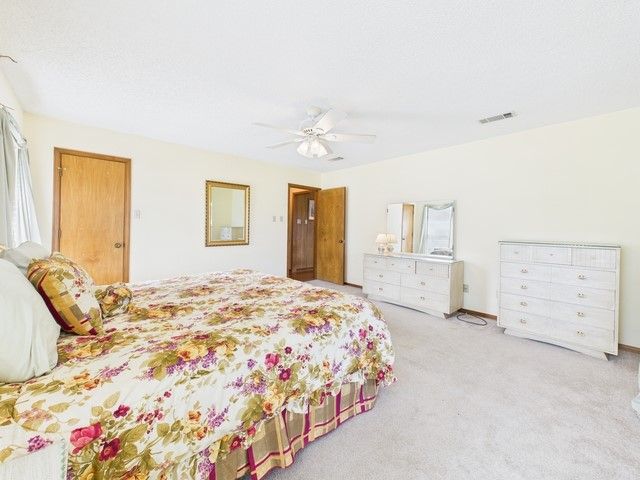 162 1st Oak Drive, Enchanted Oaks, TX 75156