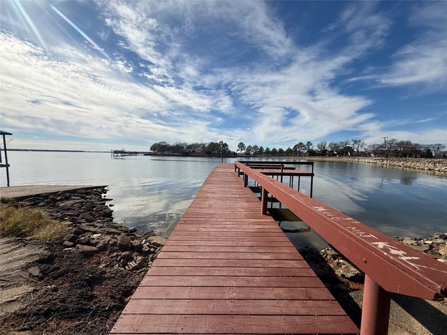 162 1st Oak Drive, Enchanted Oaks, TX 75156