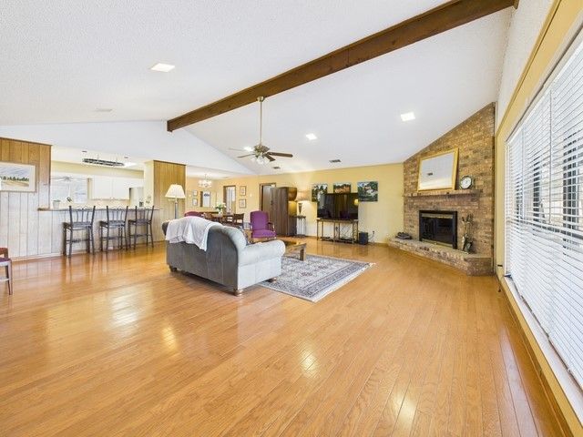 162 1st Oak Drive, Enchanted Oaks, TX 75156