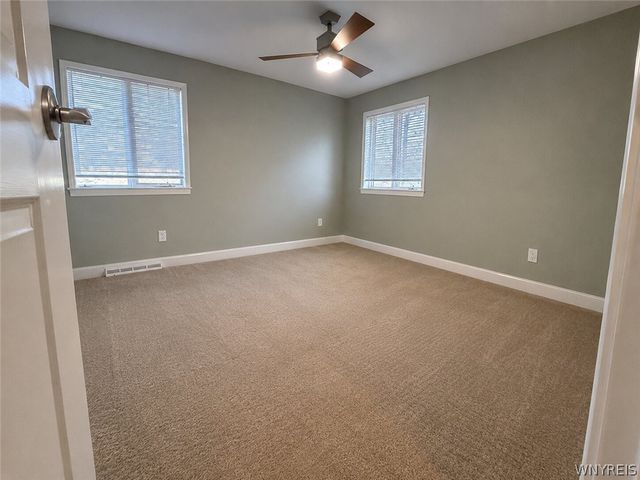 2 Gothic Ledge, Lockport Town, NY 14094